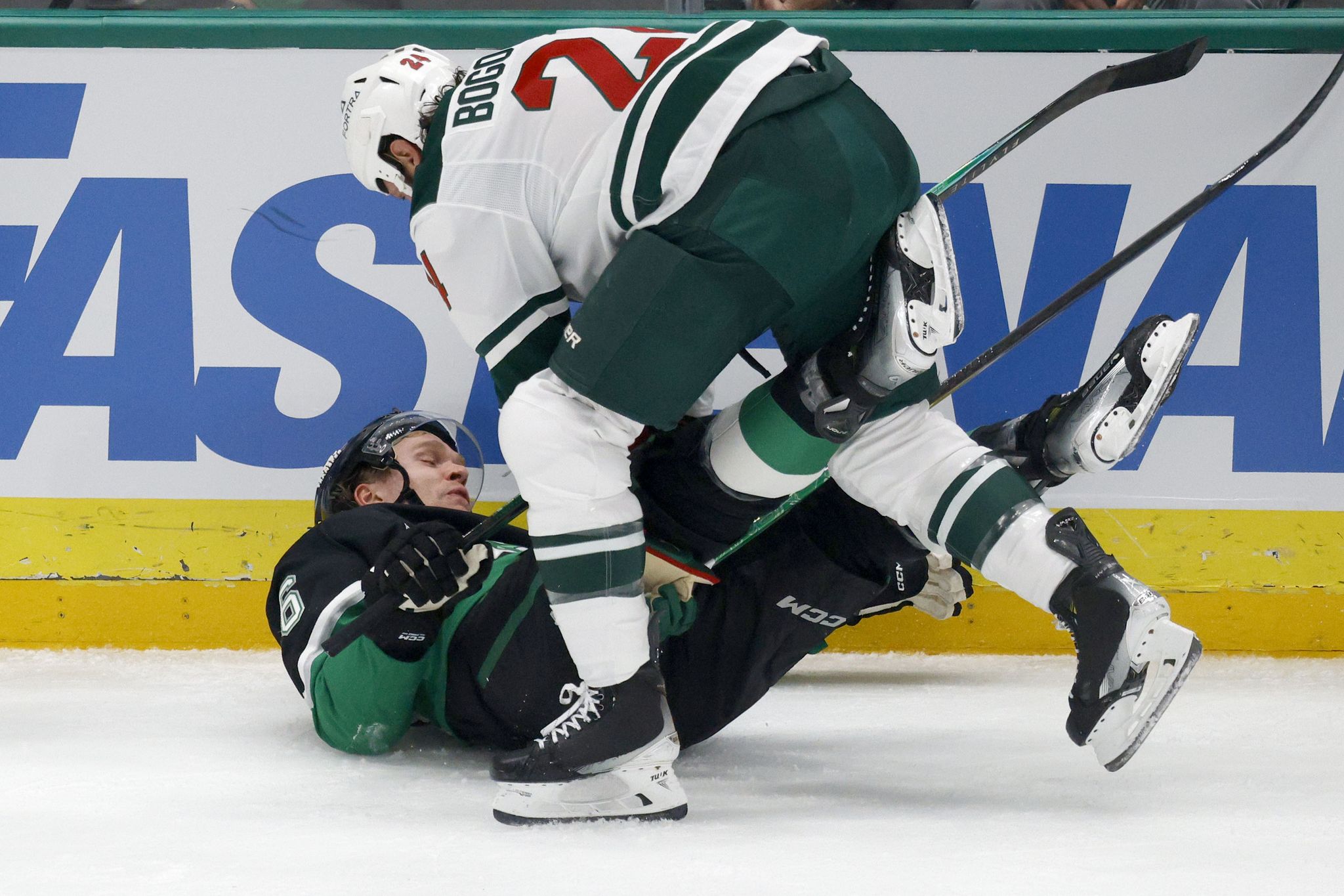 5 thoughts from Stars-Wild, Game 1: Dallas falls flat