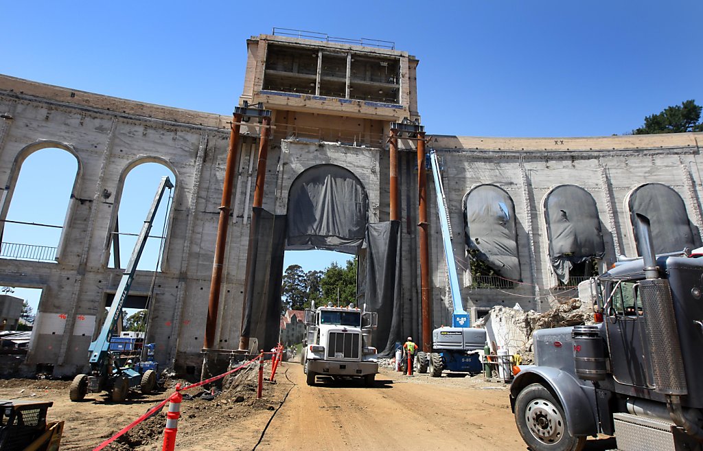 Remodeling Cal's Memorial Stadium is a bear