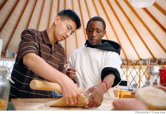 A piece of the pie / From coastal farm to city cafe, Mission High students learn about baking and beyond