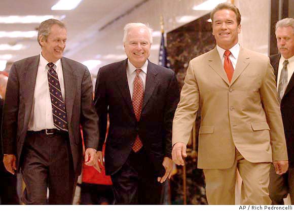 CALIFORNIA / State university deal 'a shocker' to critics / Students, faculty join Democrats in opposing fees pact