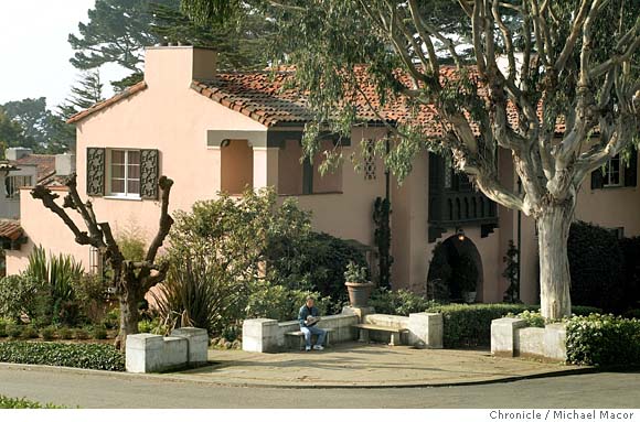SIGNATURE STYLE / Duncan McDuffie / Natural neighborhoods / Visionary developer created elegant urban 'residential parks'