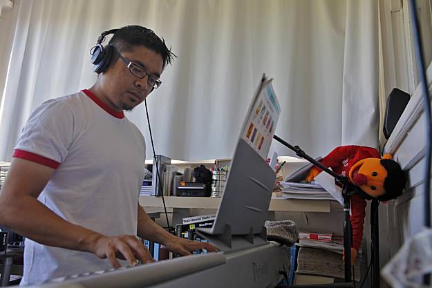 H.P. Mendoza's 'Fruit Fly' finds its wings