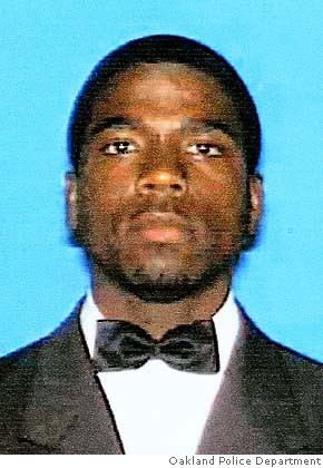 New details on man who confessed to killing editor / Oakland police don't think he acted alone; he was on probation for robbery-assault