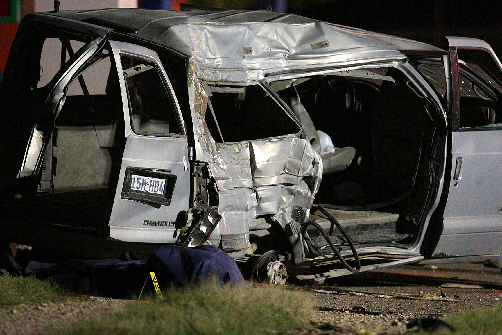 Nine killed in crash involving suspected smuggler, border patrol