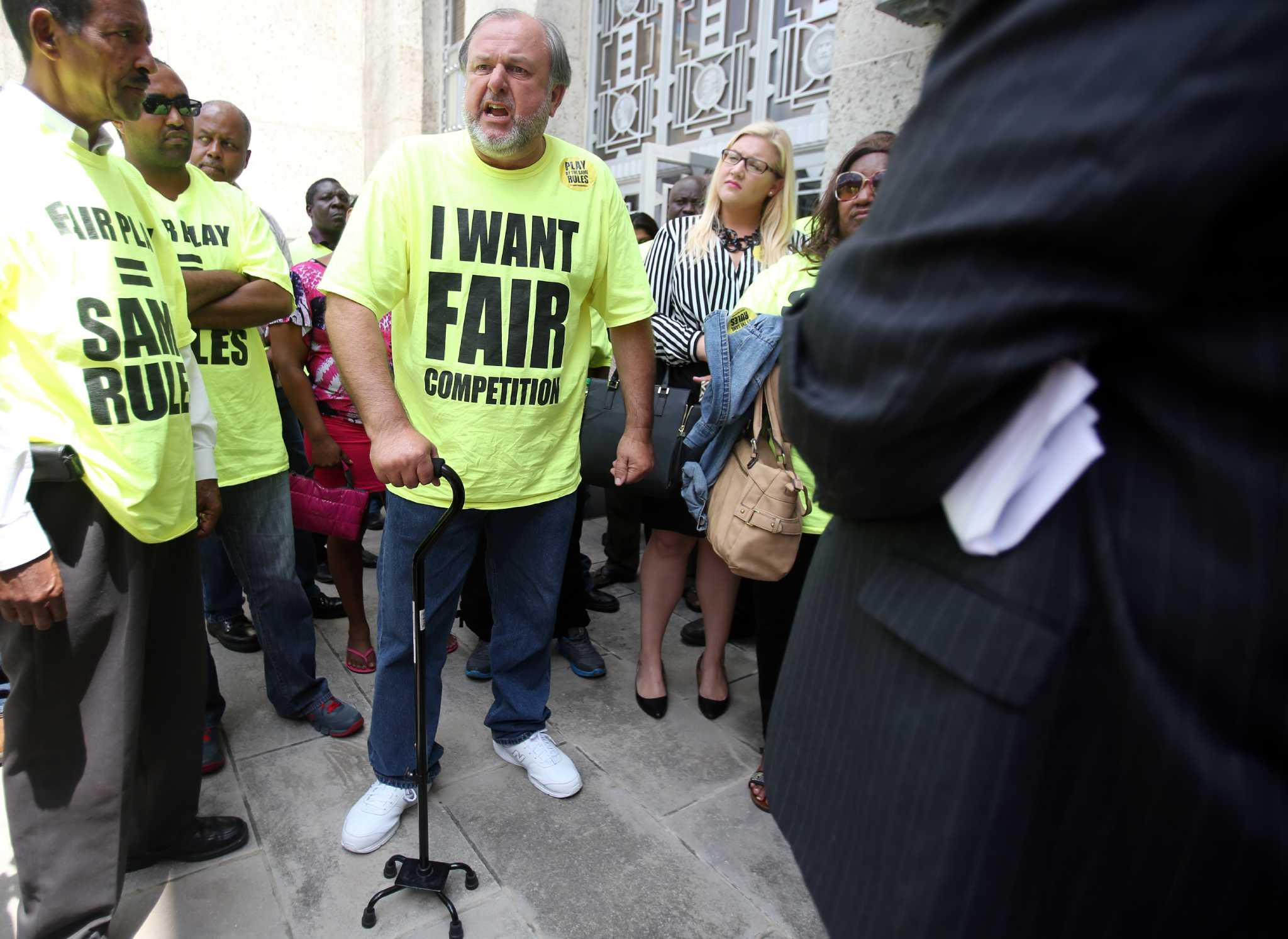 Council welcomes Uber, Lyft to market with new taxi rules