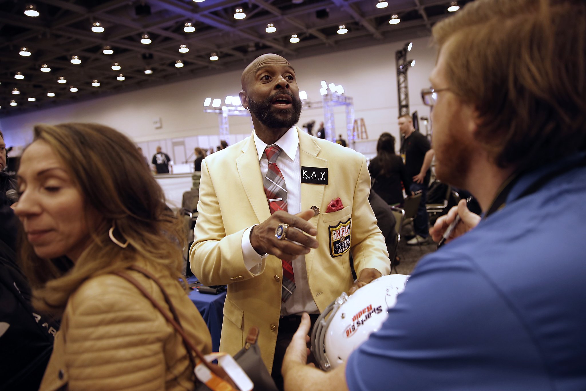 Jerry Rice talks with the rings of truth at Super Bowl events