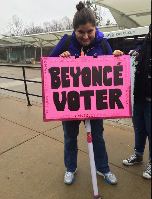 Hundreds of thousands of women march on the Capitol