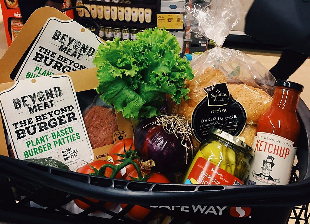 Safeway to carry plant-based Beyond Burger in its meat case