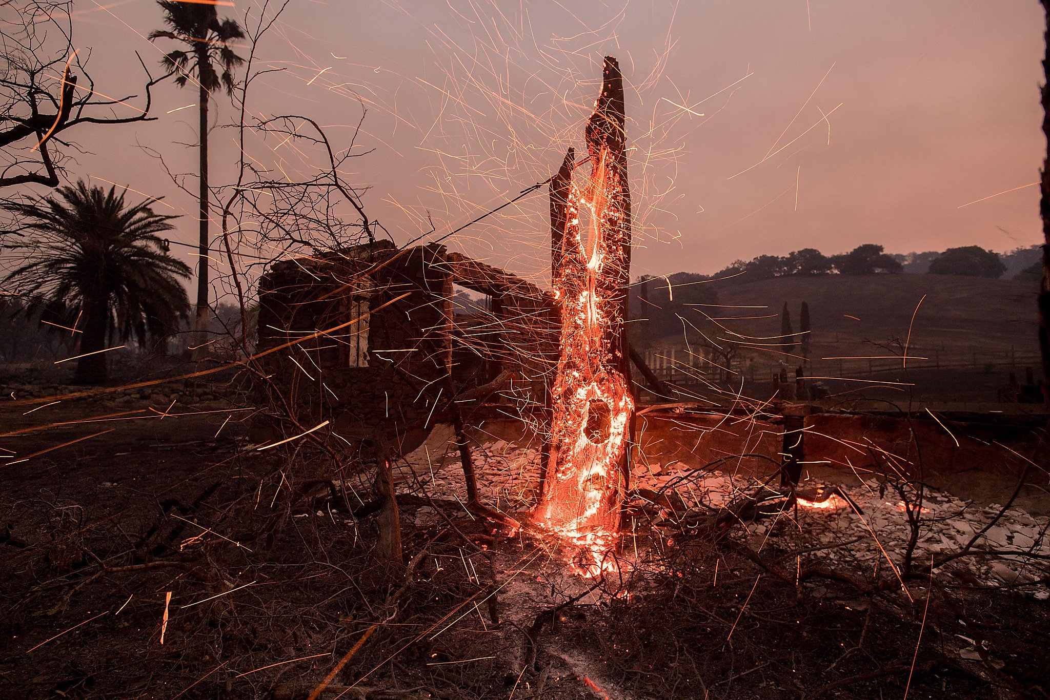 Fires’ speed takes vineyards, neighborhoods by surprise