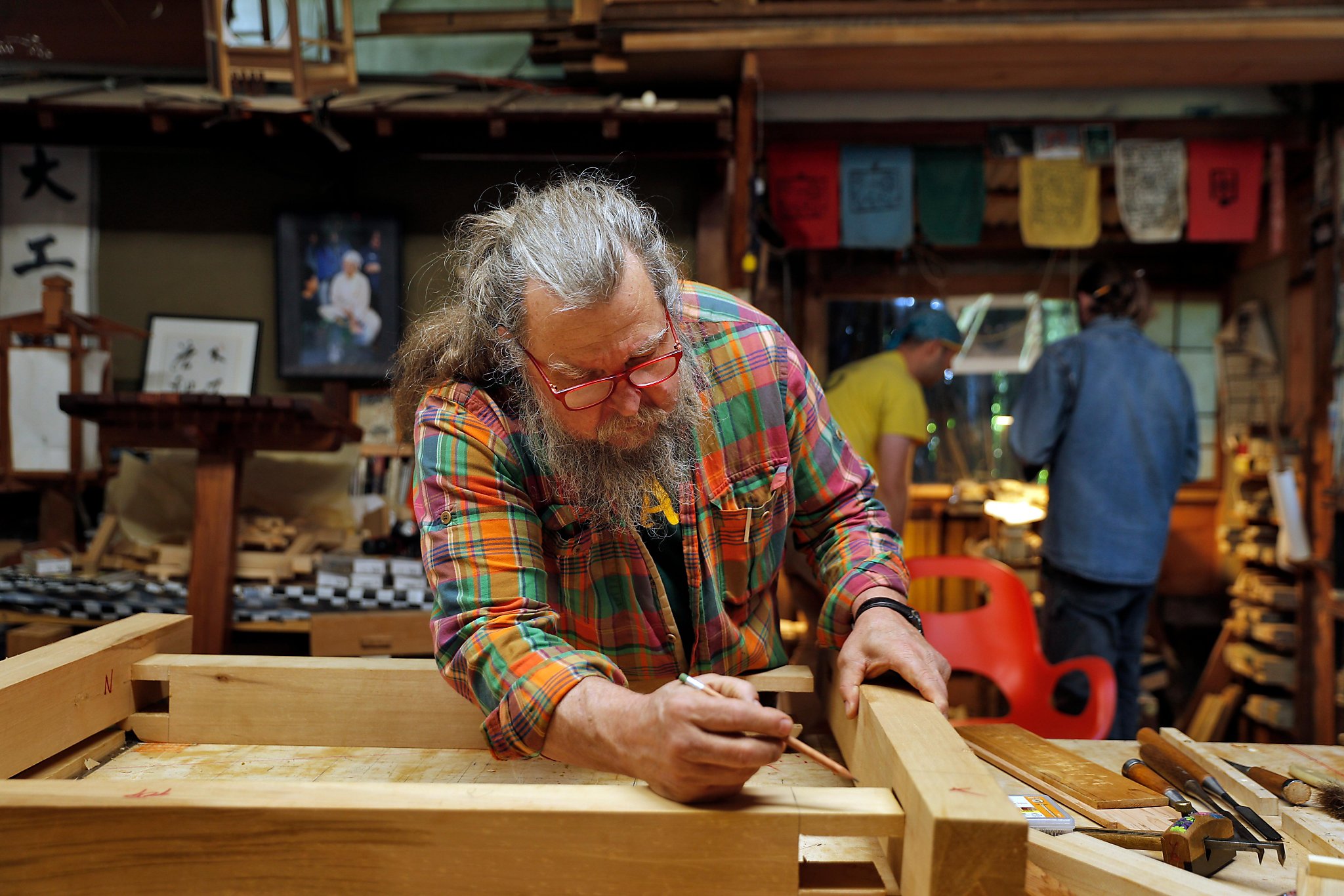 The Regulars: Kentucky woodworker teaches Japanese carpentry at Oakland college