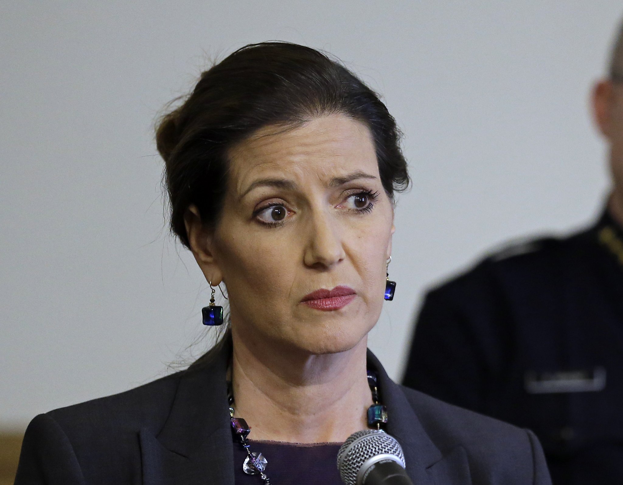 War of words: ICE compares Schaaf to ‘gang lookout’; Schaaf decries ‘racist’ crackdown