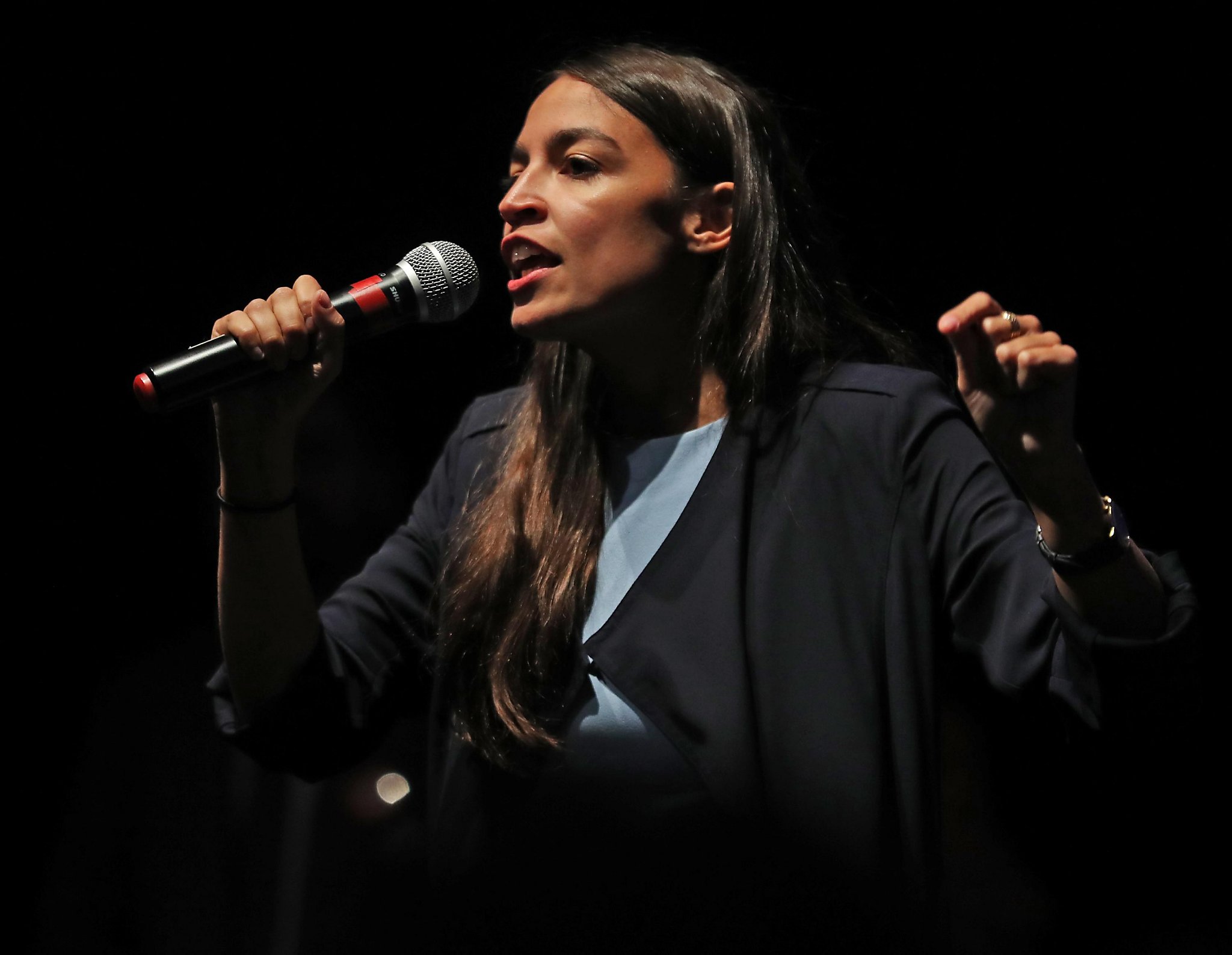 Alexandria Ocasio-Cortez jumps into California politics to help House Democrats
