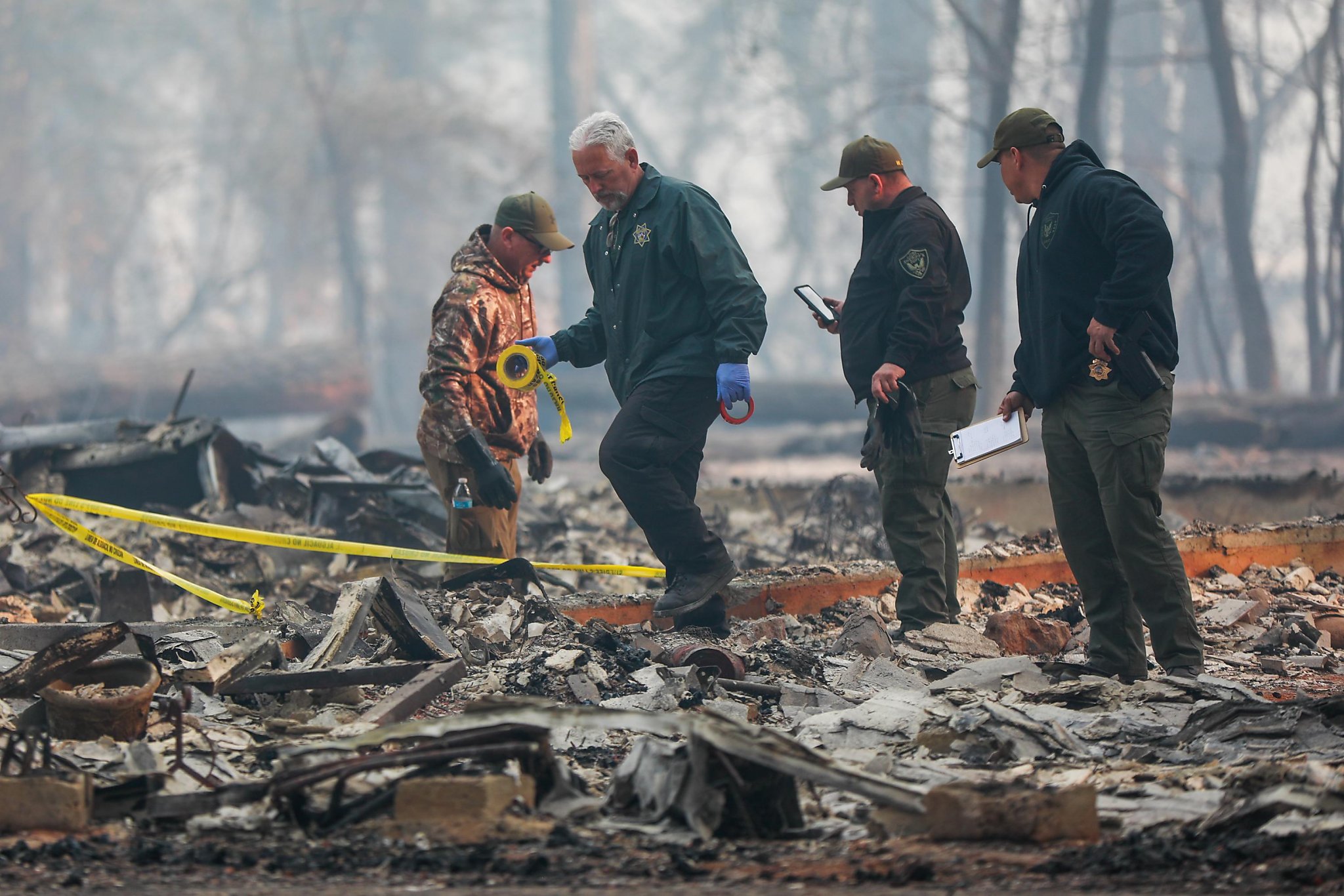 Smoke from deadly Camp Fire still blankets Bay Area, public warned to stay indoors