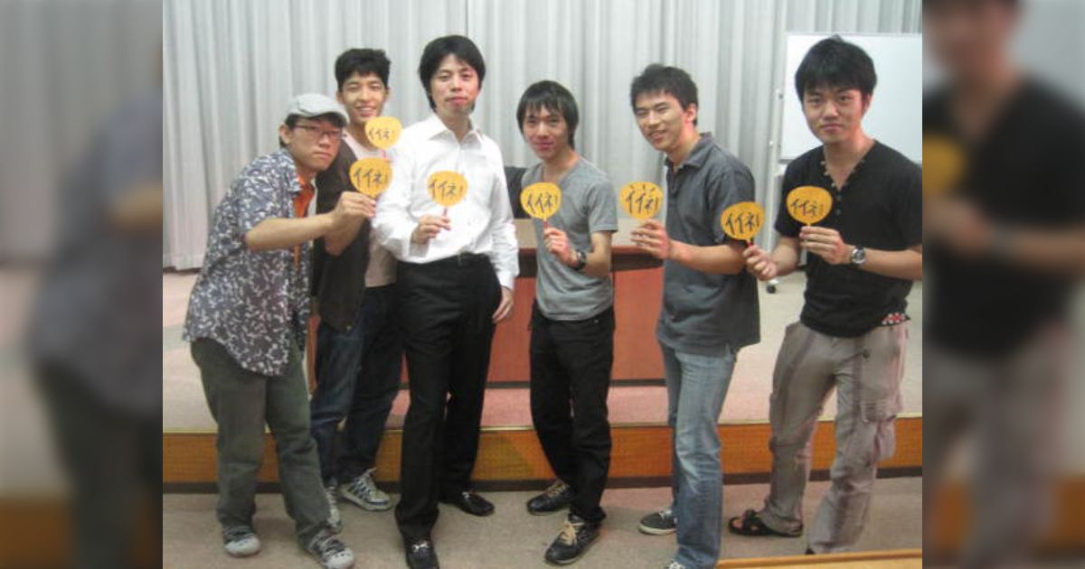 mixi笠原社長の講演@東京大学に対する東大生の反応 - posfie