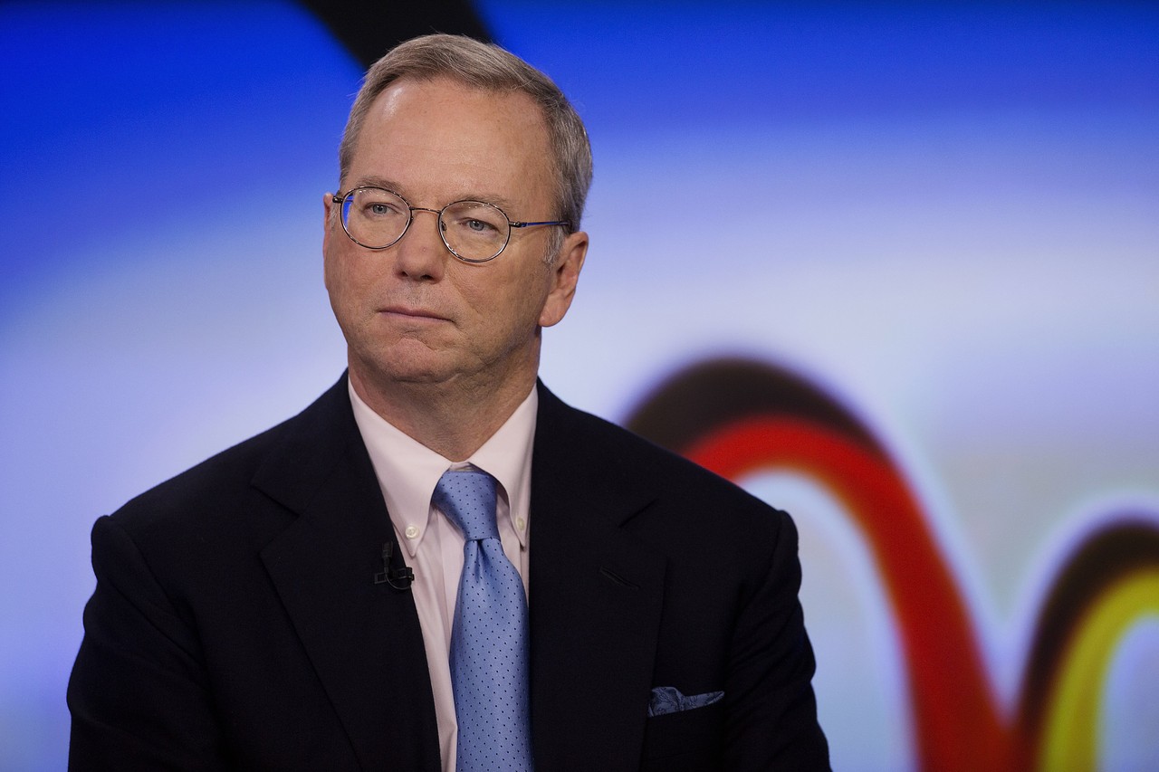 Google’s Schmidt Says Encrypted Phones Won’t Thwart Police - WSJ