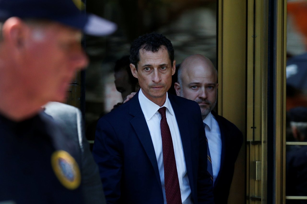 Anthony Weiner Pleads Guilty Following Sexting Probe - WSJ