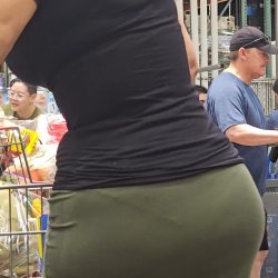 Wide Hips gilf