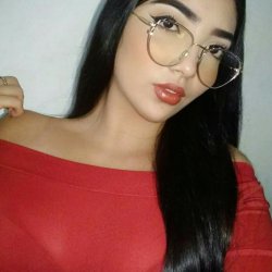 Branquinha linda, mamando o namorado da amiga