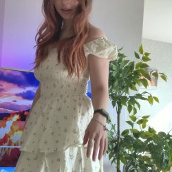 🔞 Young sexy redhead perky round ass naked flash horny tease 🍑🫦💦 OF now!