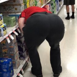Gilf keep bending over