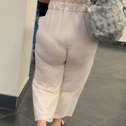BBW JIGGLES BOOTY