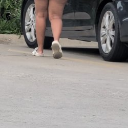 Phat ass ebony creepshotcandid walking Lorain ohio
