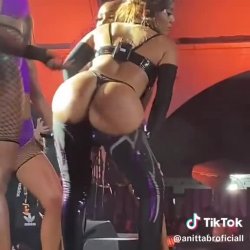 Cuzinho perfeito da Anitta