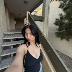 can’t believe i went to HS with her