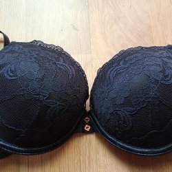 I love this bra on mom.