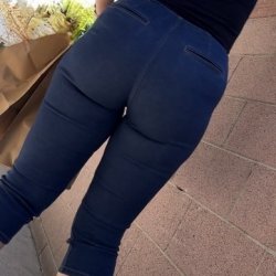 Thick ass mommy