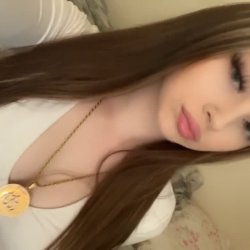 pretty face baddie latina