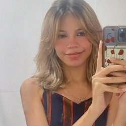 #29 - loirinha puta com a buceta molhadinha socando até gozar