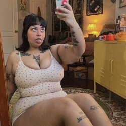 Can’t stop gooning to my cousin’s fat body