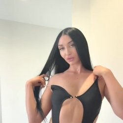 🔞 Sexy hot young milf big perky tits round ass nude tease horny slut 🫦💦🍑😈 OF now