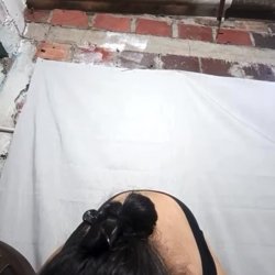 Velha Dona Lupe Mostrando o Rabo