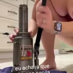 Gostosa soca macaco hidráulico na Buceta
