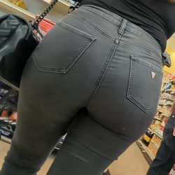 Beautiful phat booty Latina