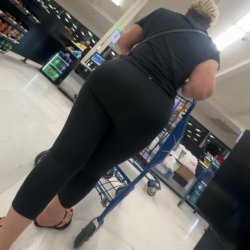 BIG BOOTY GRANNY