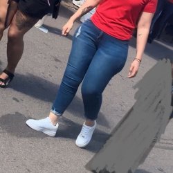 Wide phat ass