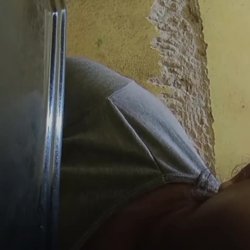 Gostosa do Kwai mostrando os peitão