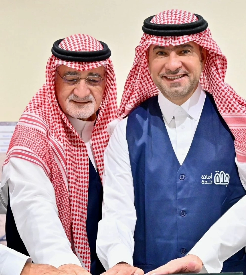 Minister Al-Hogail pays tribute to Jeddah Mayor Saleh Al-Turki, with accolades for 8 years of exceptional leadership and enduring achievements - Latest News from Saudi Arabia and the World