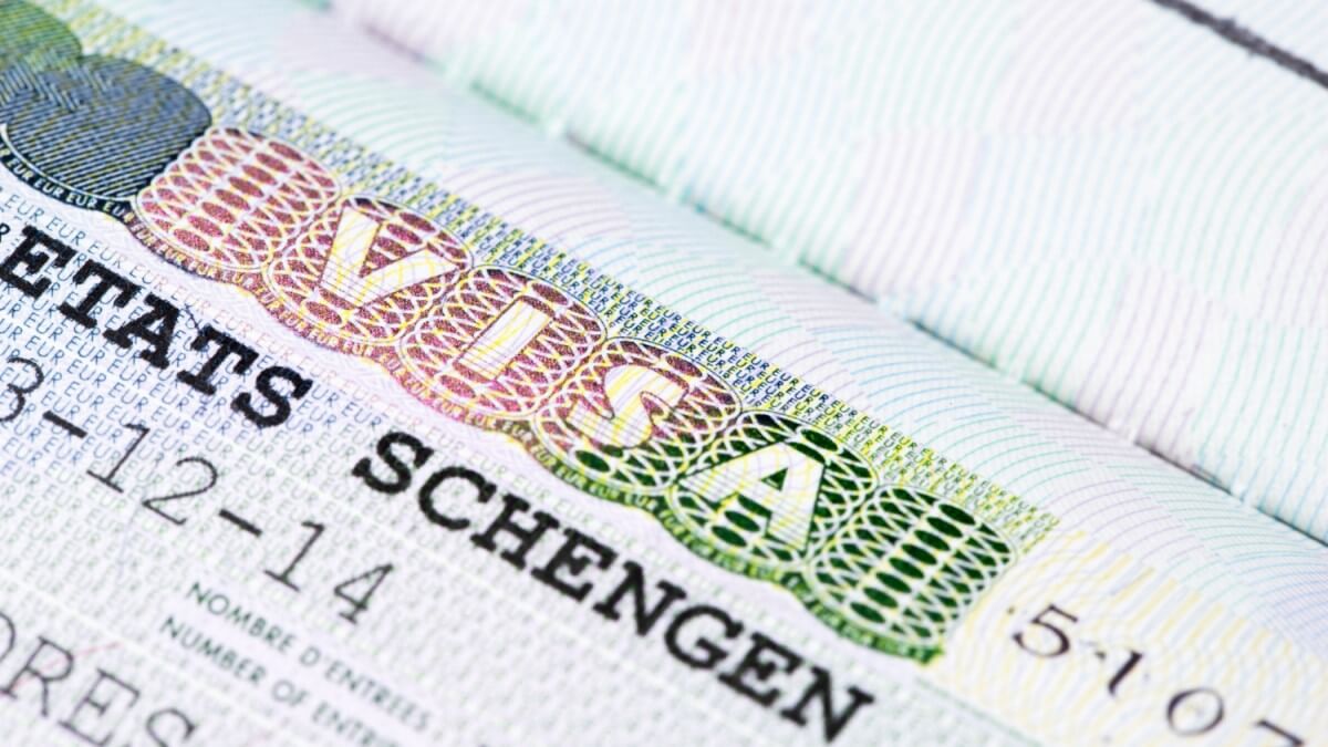 Spain to Introduce Airport Transit Visa Requirement for Russians Starting July 12