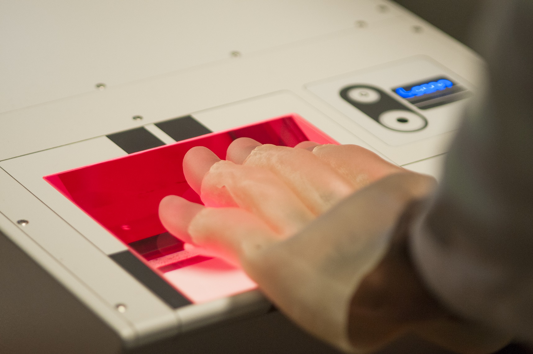 How to beat a fingerprint scanner - Scienceline