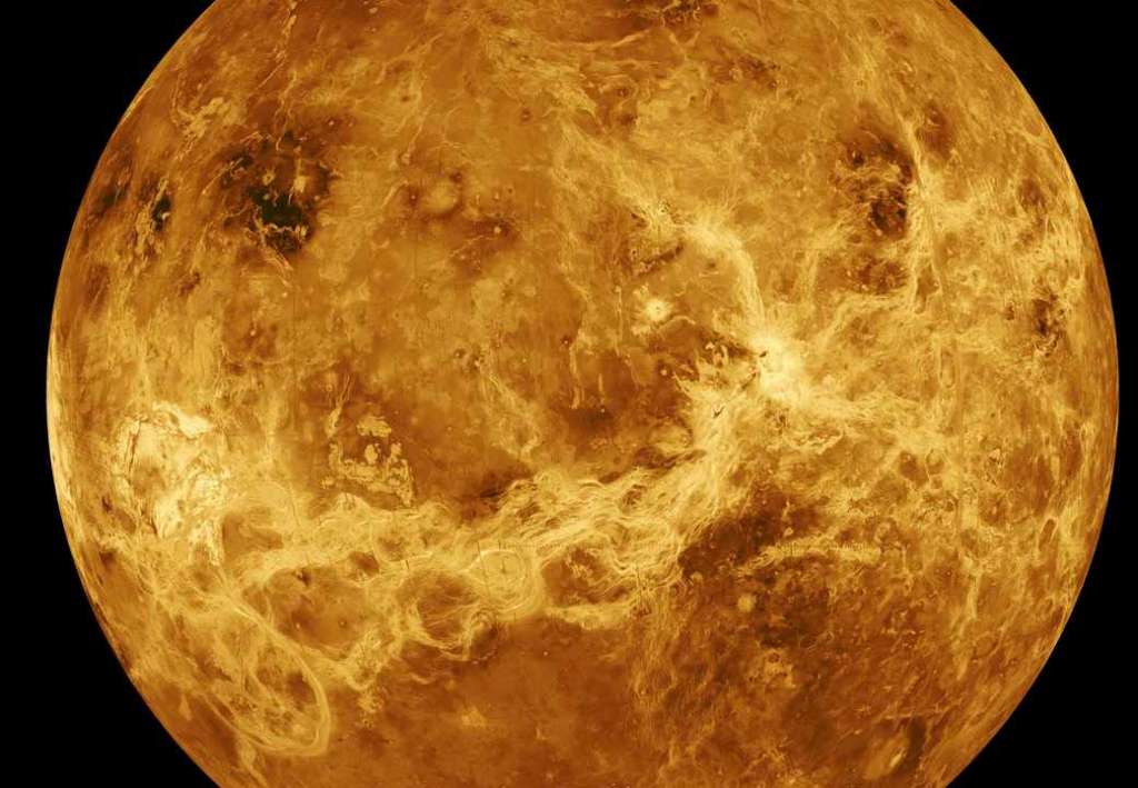 Venus wordt afgeremd door haar eigen atmosfeer
