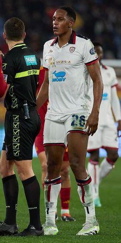 Yerry Mina ass pics, gifs and vids - Sexy Footballer Dreams