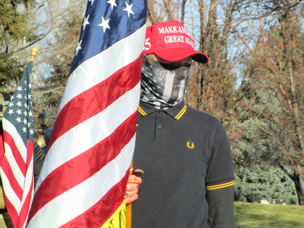 Proud Boys, militia, and QAnon out in Carson City – Sierra Nevada Ally
