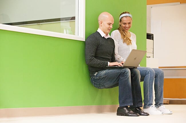How to Stay Healthy at Work: 9 Simple Hacks [Infographic]