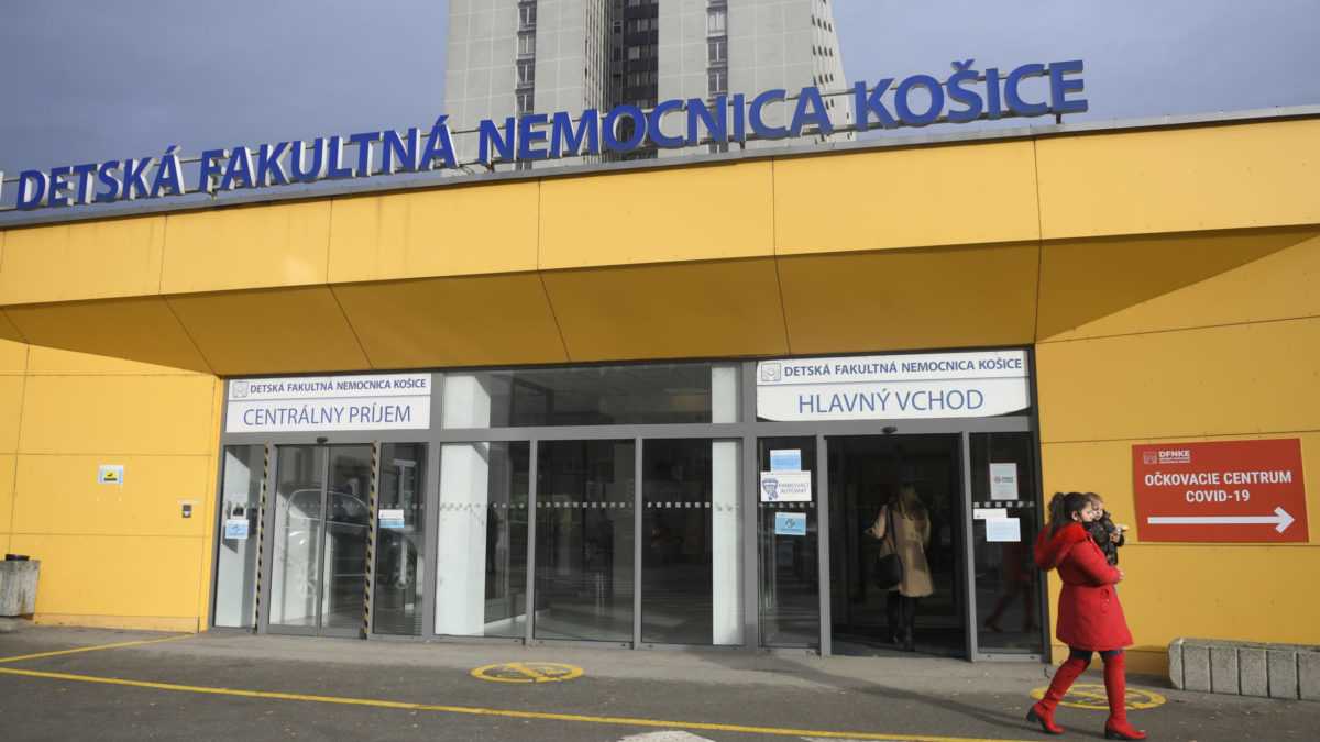 Lekárom v Detskej fakultnej nemocnici v Košiciach došla trpezlivosť - Správy STVR