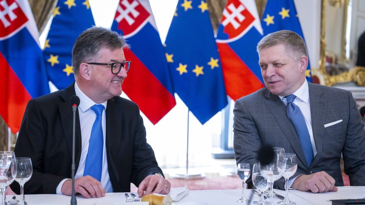 Lajčák predstavuje podľa SNS bezpečnostné riziko - Správy STVR