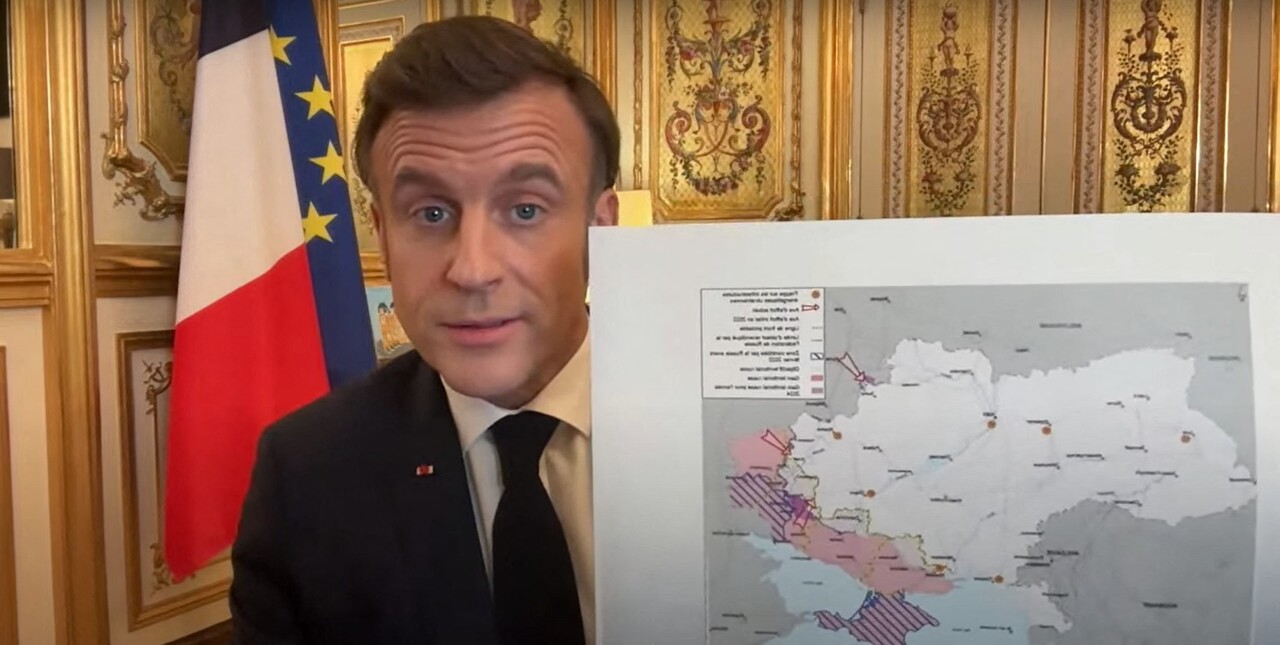 Guerre en Ukraine : "Nous rentrons dans une nouvelle ère" avec la Russie, prévient Emmanuel Macron